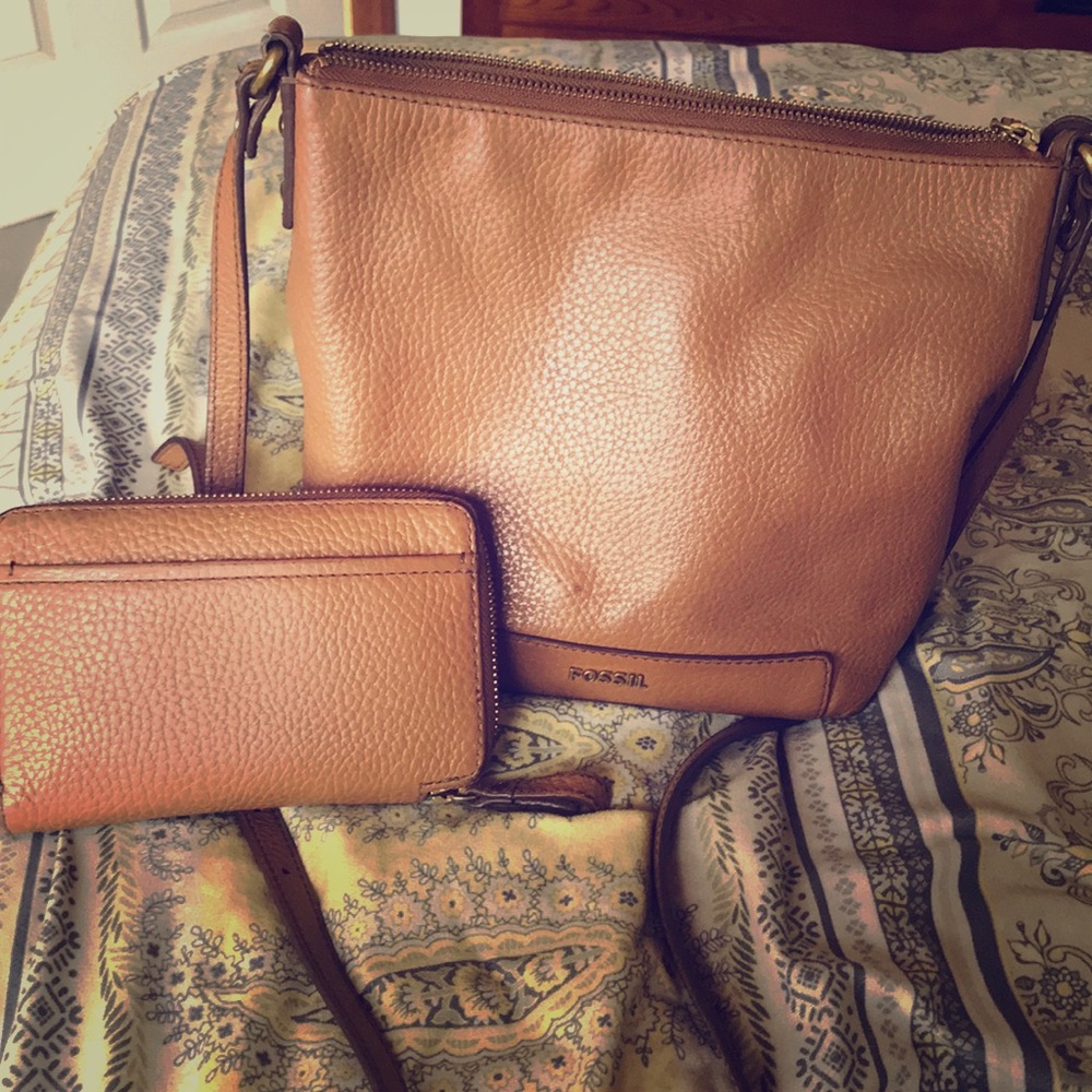 Tan leather Fossil purse with matching wallet